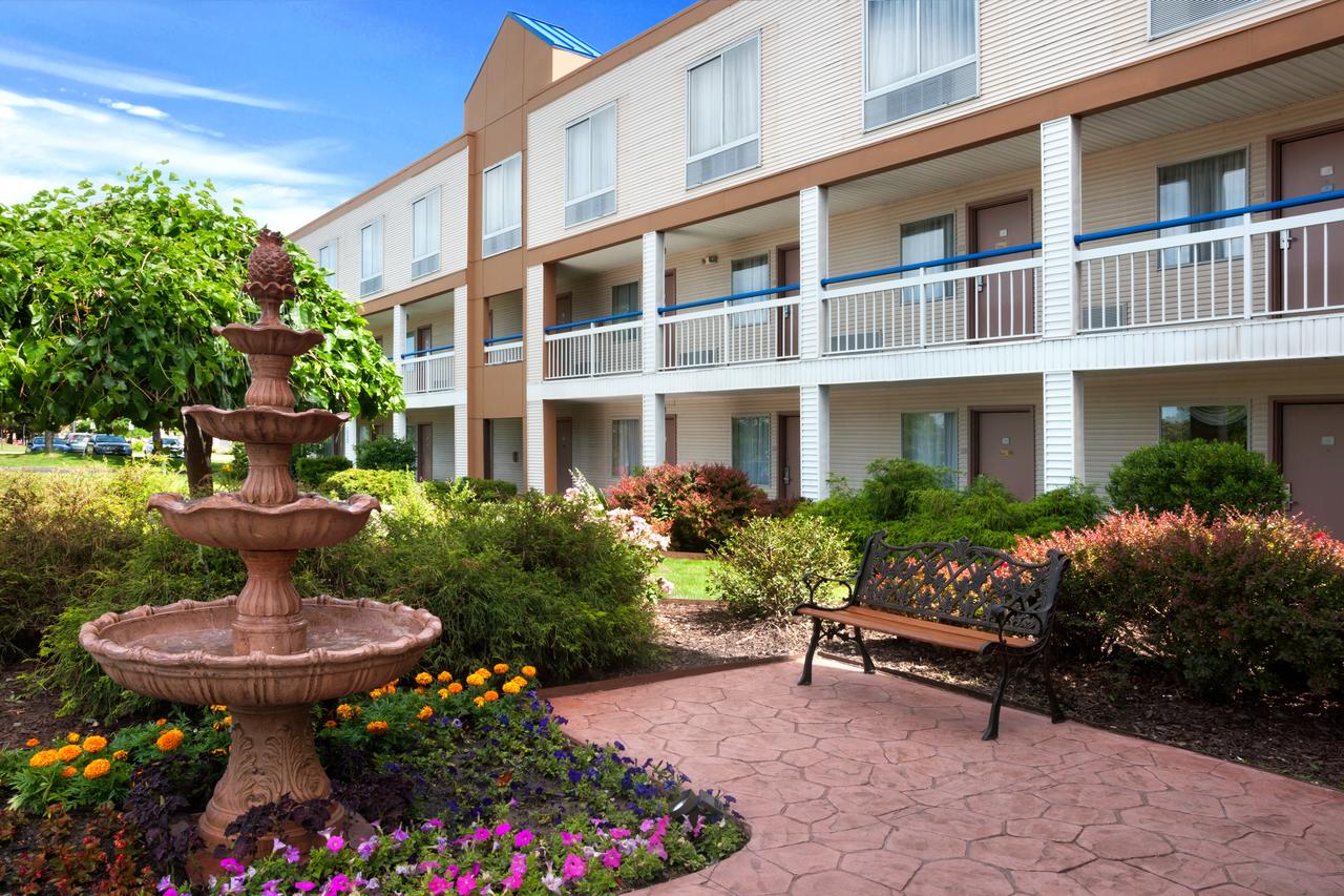 Howard Johnson By Wyndham Romulus Detroit Metro Airport - thumb 23