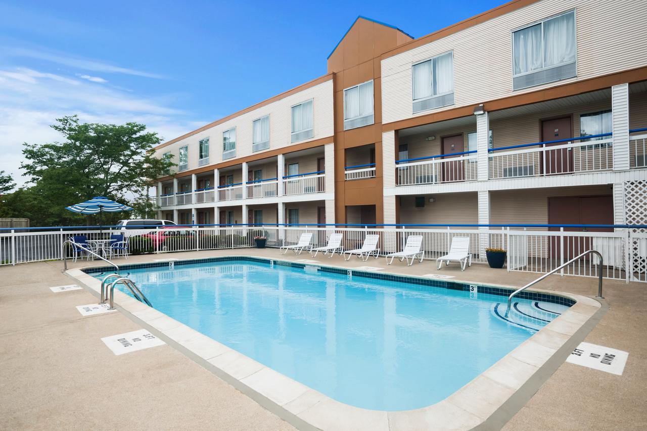 Howard Johnson By Wyndham Romulus Detroit Metro Airport - thumb 16