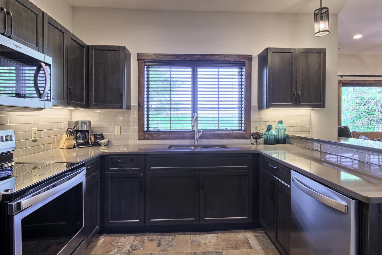 7326 Creekside Condo - thumb 13