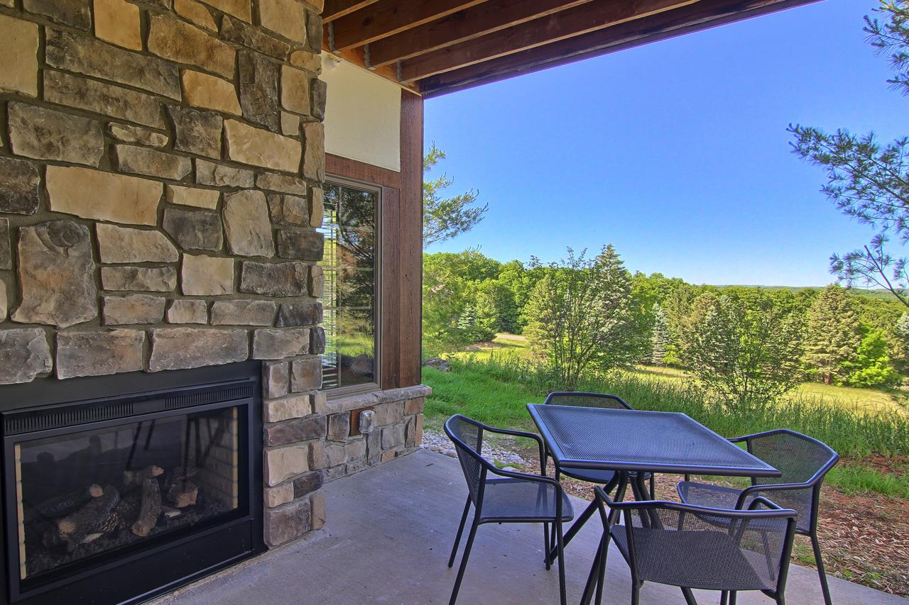 7326 Creekside Condo - thumb 2