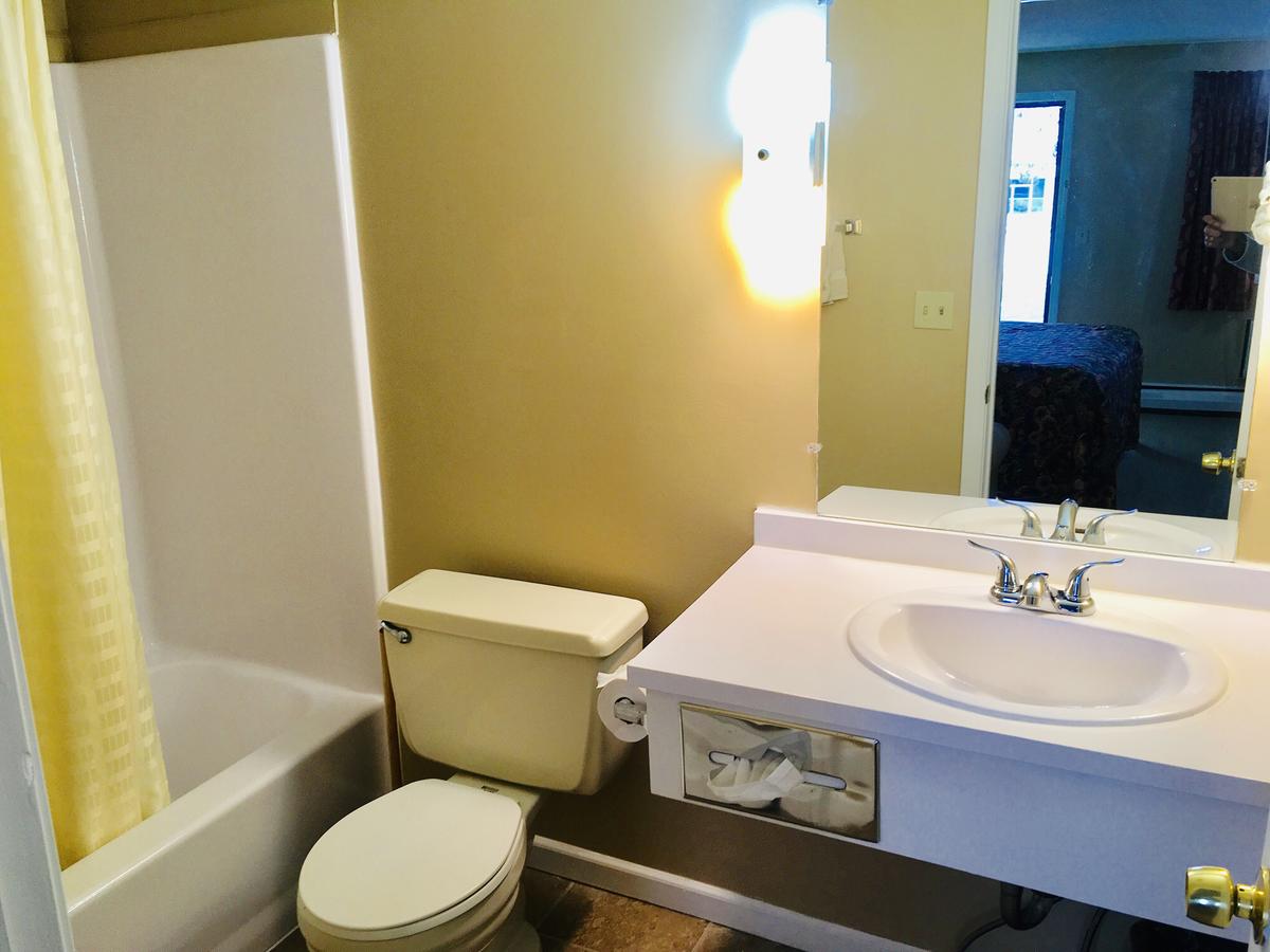 Granada Inn Motel - Kalkaska - thumb 10