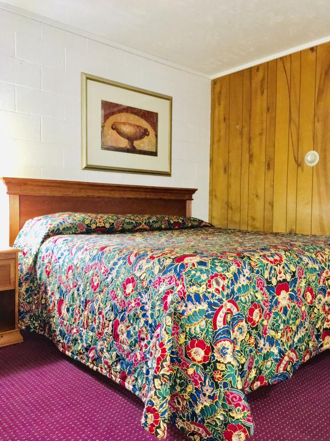 Granada Inn Motel - Kalkaska - thumb 25