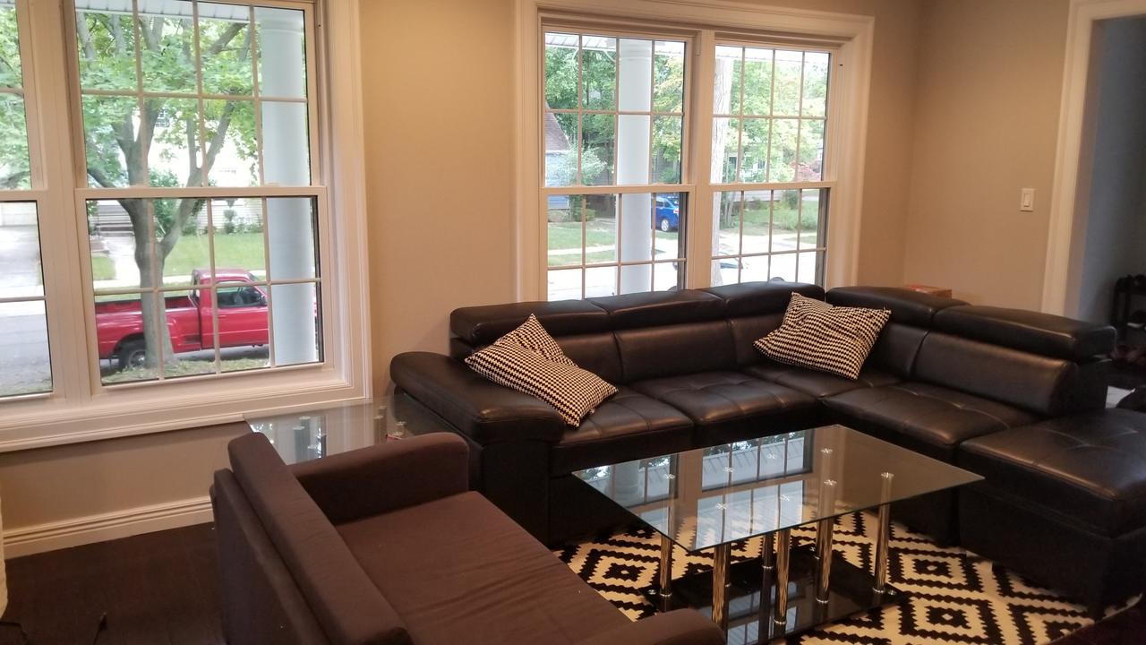 Gorgeous Accommodations Steps From The BIG HOUSE!! - thumb 16