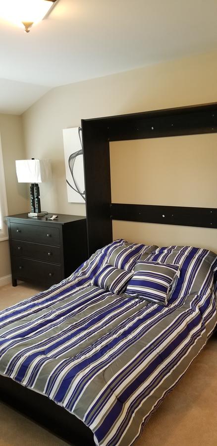 Gorgeous Accommodations Steps From The BIG HOUSE!! - thumb 7