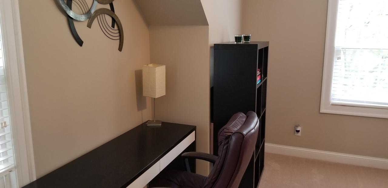 Gorgeous Accommodations Steps From The BIG HOUSE!! - thumb 10