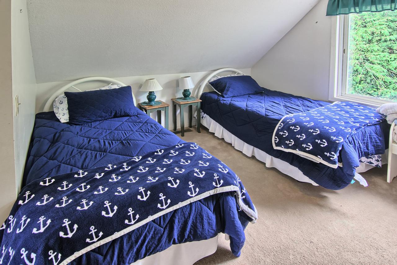 Lakeshore Cottage - thumb 8