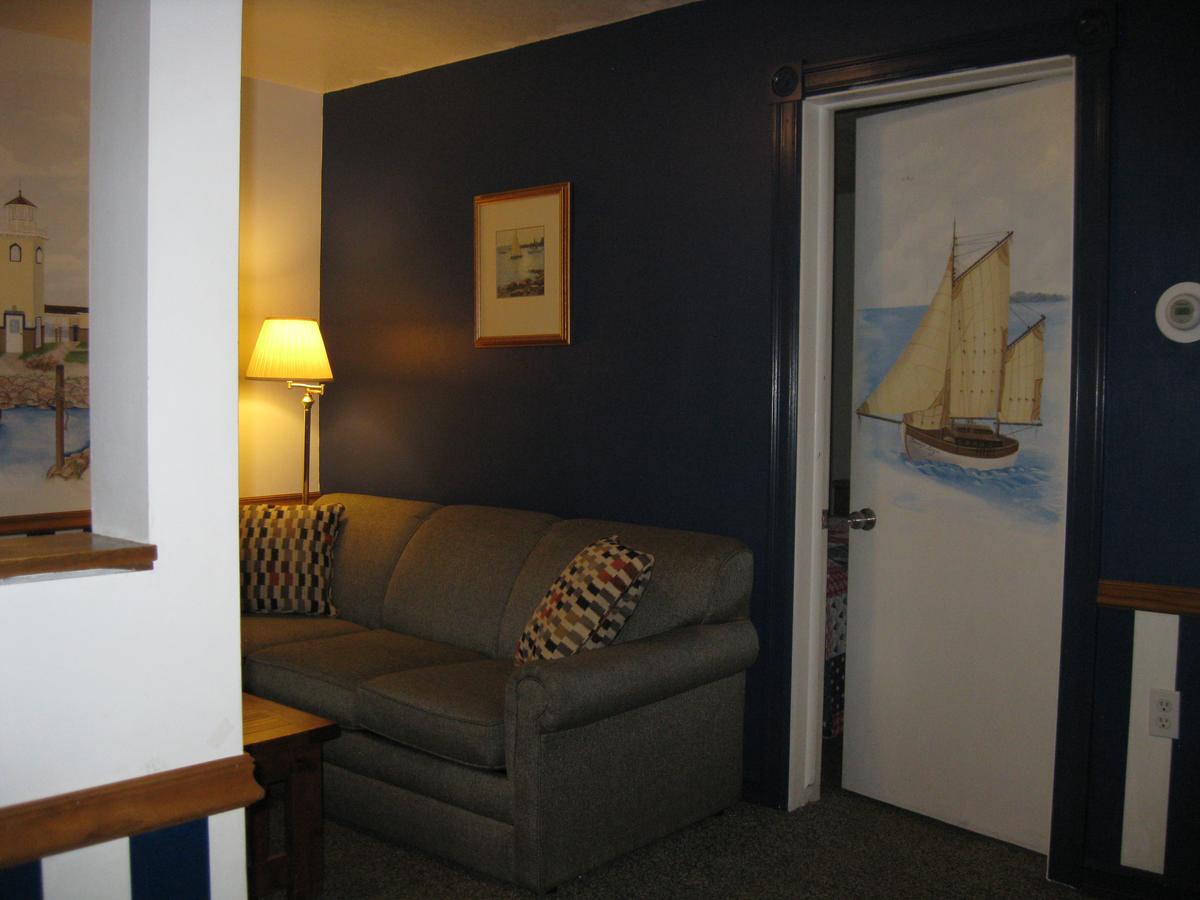 Boyne City Motel - thumb 3