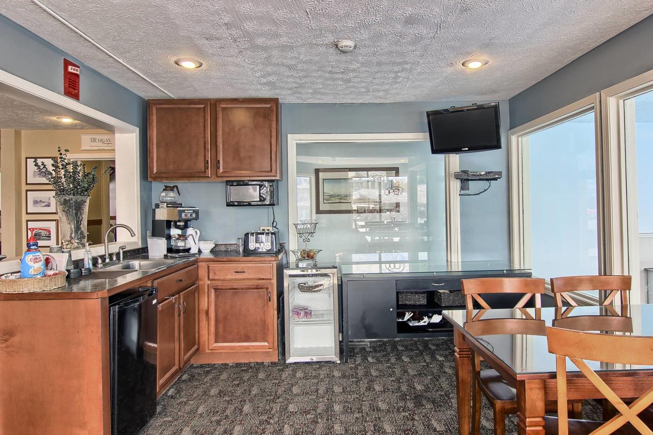 105 Pointes North Inn - thumb 13
