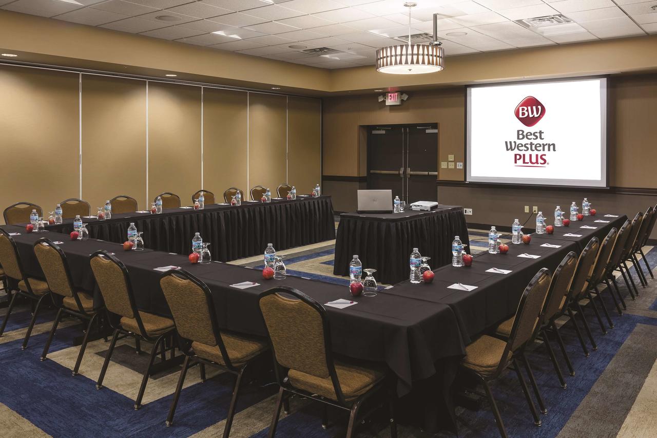 Best Western Plus Bloomington Hotel - thumb 26