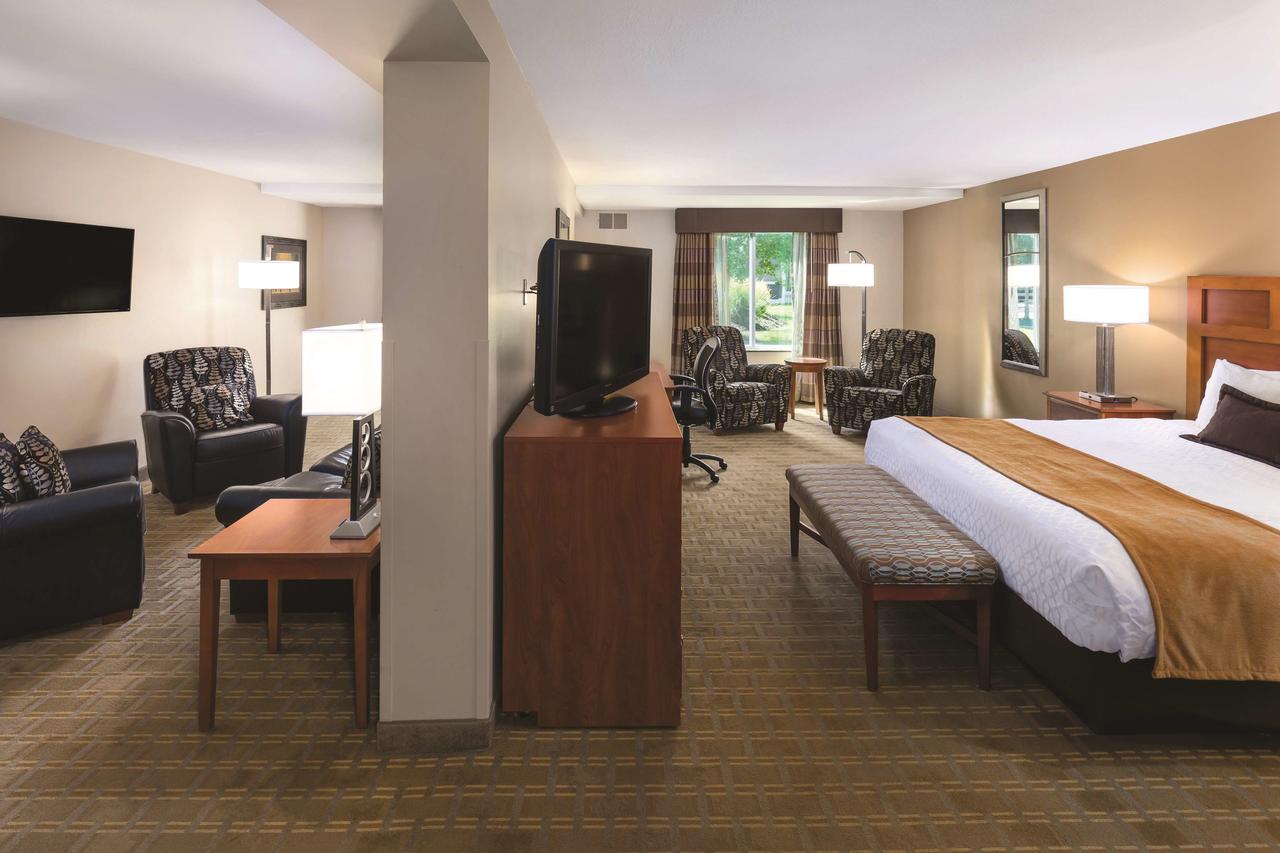 Best Western Plus Bloomington Hotel - thumb 27