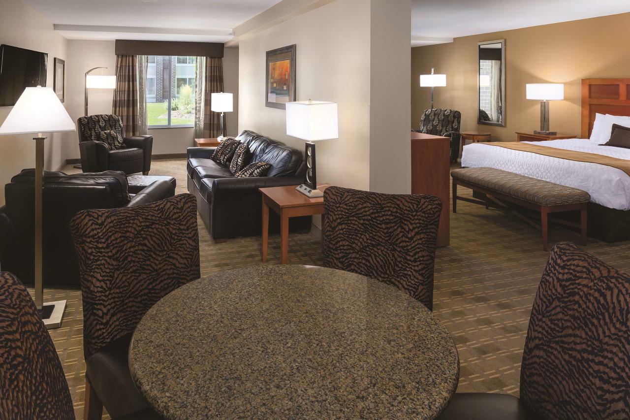 Best Western Plus Bloomington Hotel - thumb 30