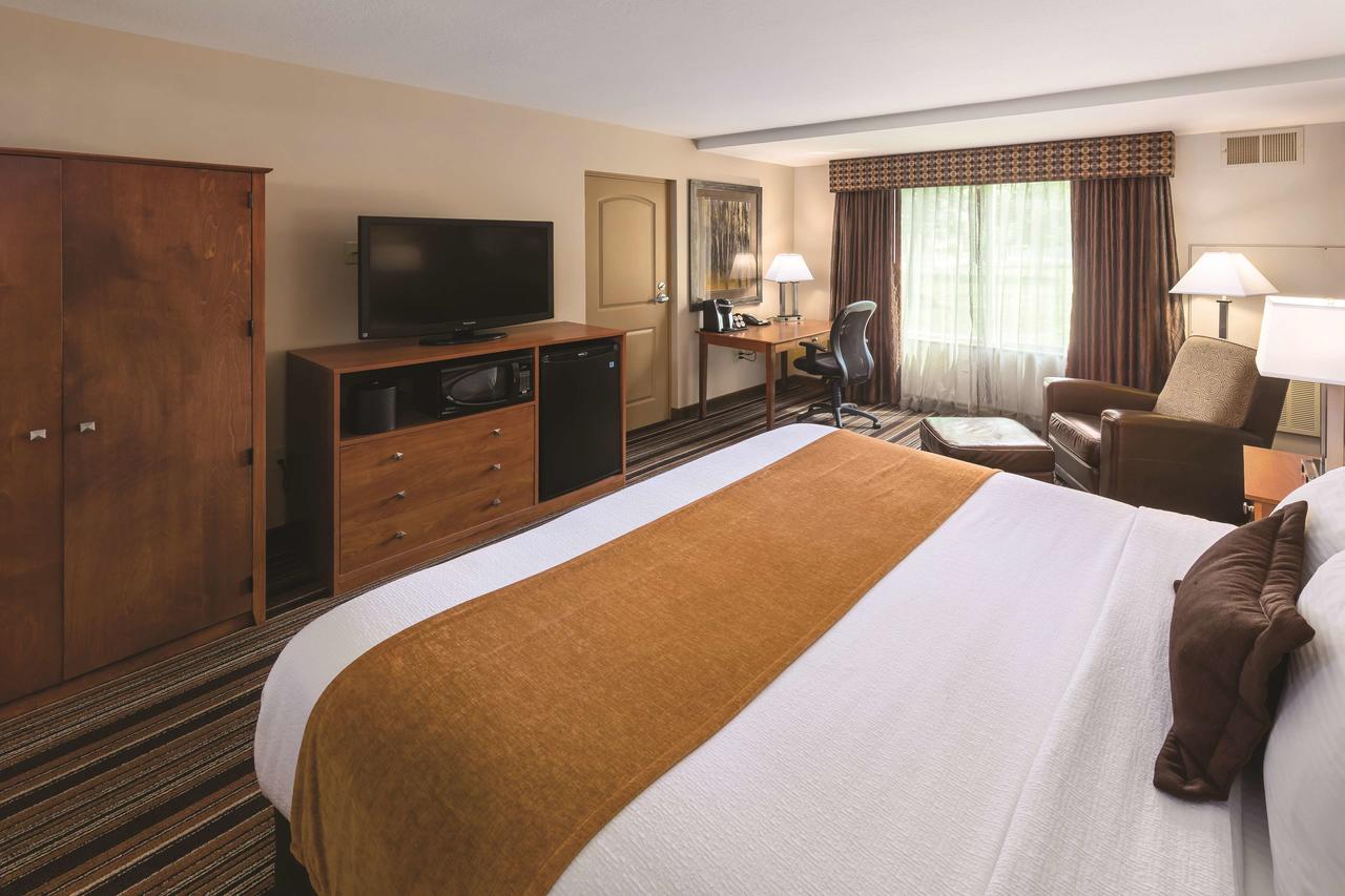 Best Western Plus Bloomington Hotel - thumb 22