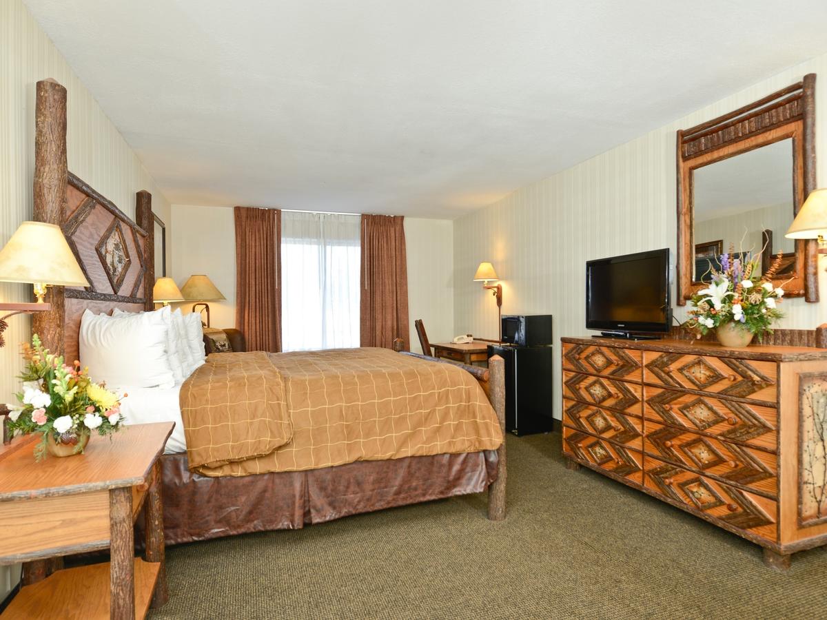 Clubhouse Inn - thumb 7