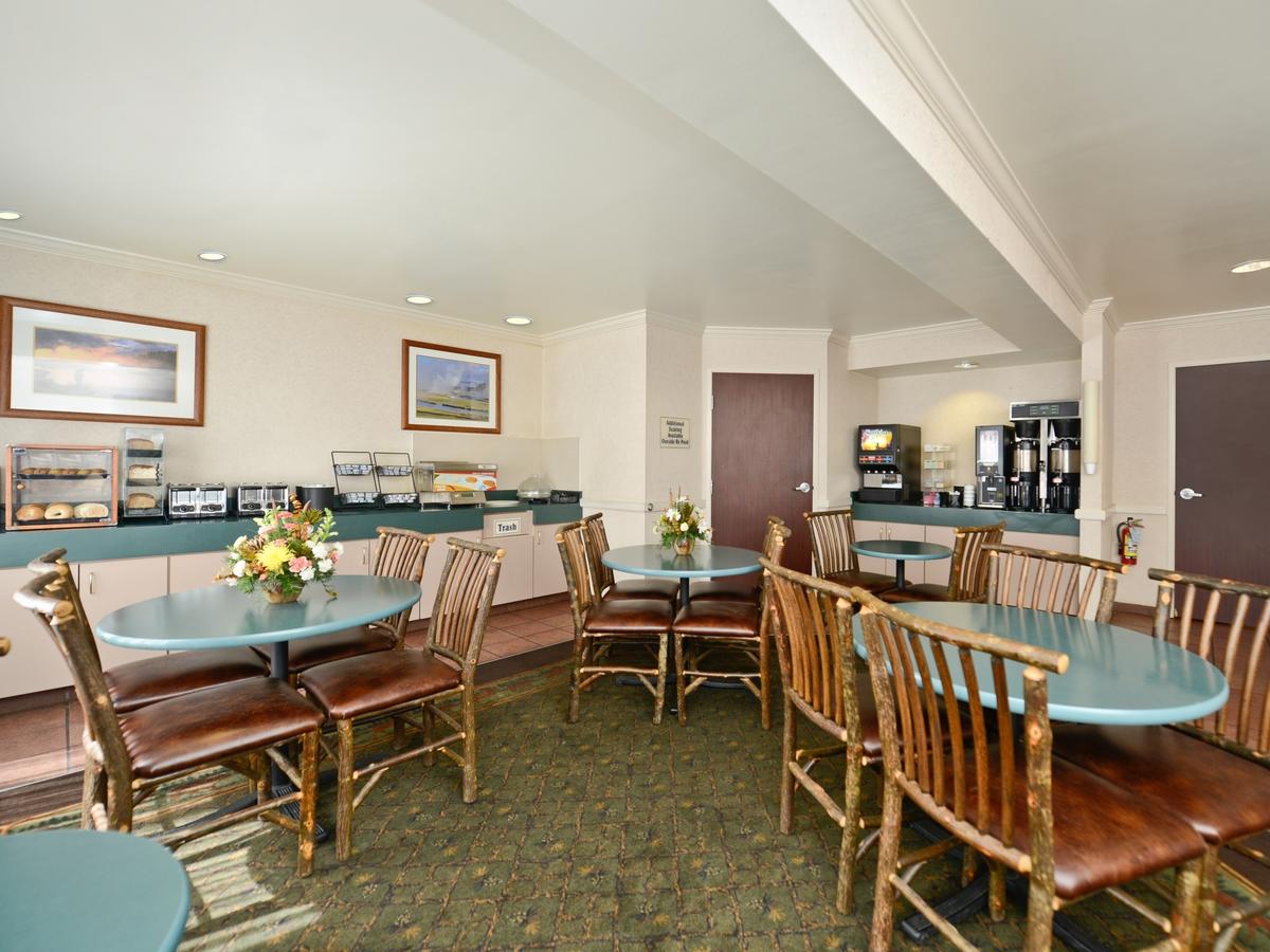 Clubhouse Inn - thumb 27