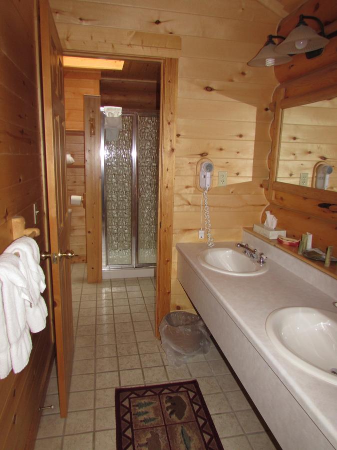 Beartooth Hideaway Inn & Cabins - thumb 30