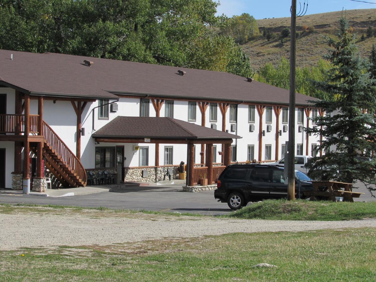 Beartooth Hideaway Inn & Cabins - thumb 5