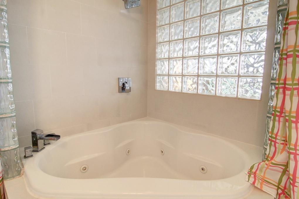 A Little Bit Of Heaven MIBC115 Condo - thumb 25