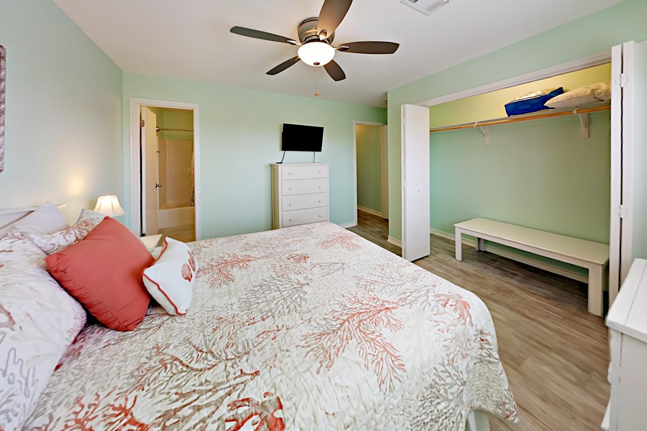 221A Las Palmas Condo - thumb 24