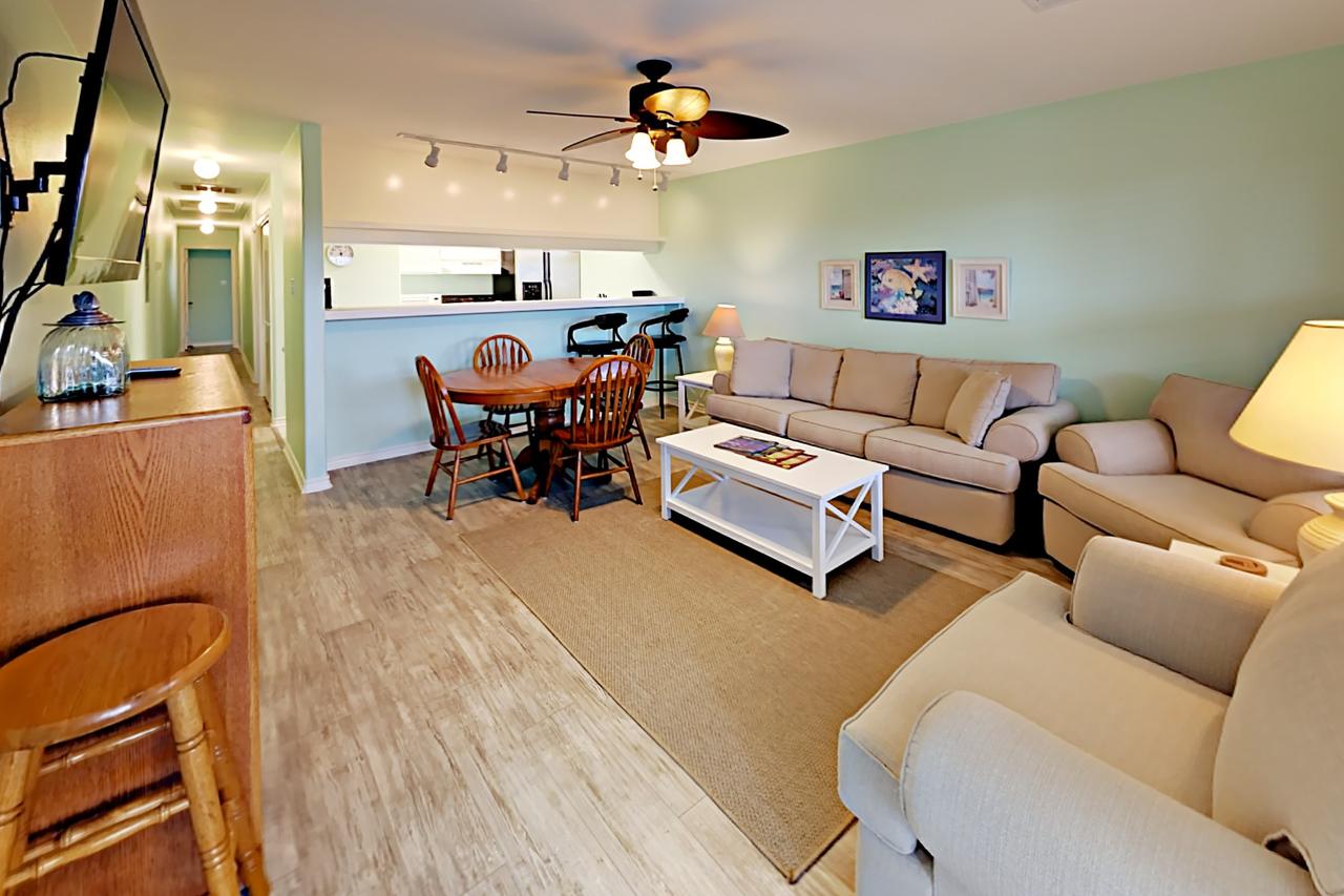 221A Las Palmas Condo - thumb 4