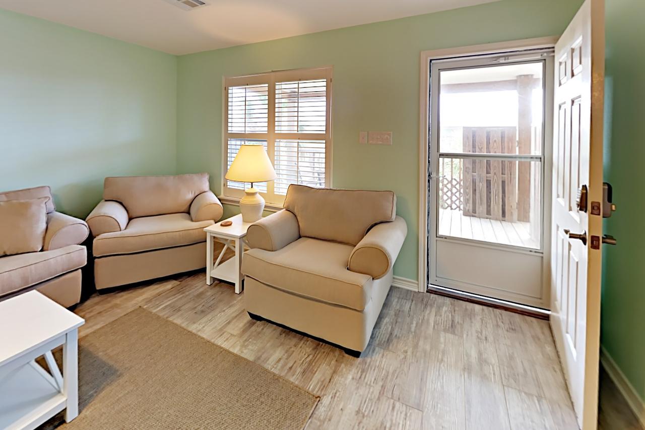 221A Las Palmas Condo - thumb 8