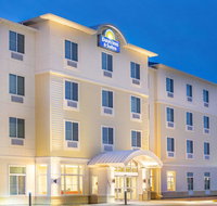 Days Inn  Suites by Wyndham Kearney - Accommodation Indiana