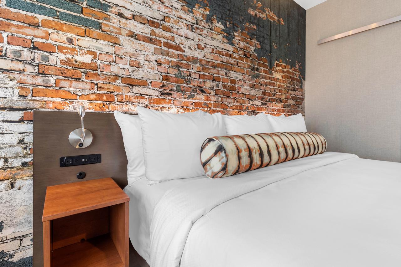 Cambria Hotel Omaha Downtown - thumb 10