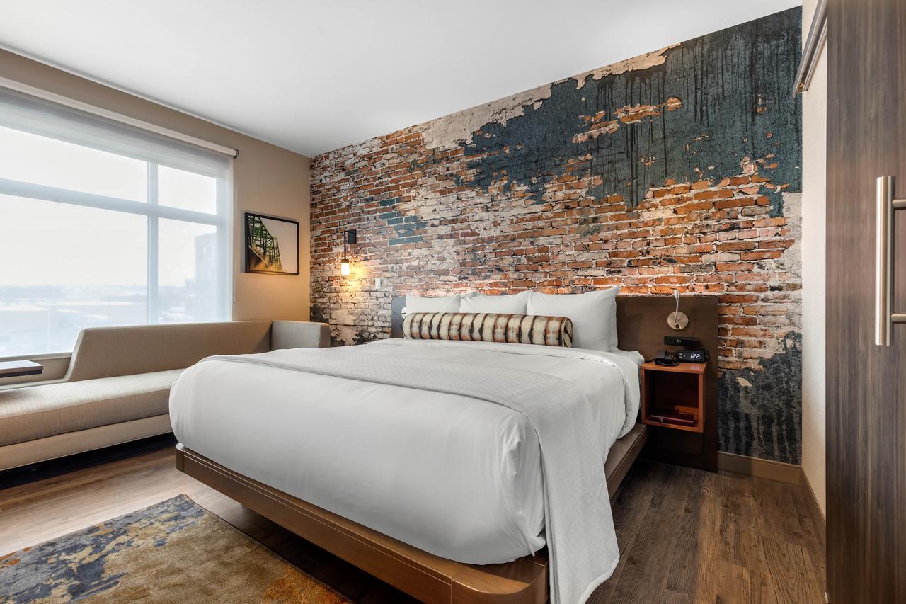 Cambria Hotel Omaha Downtown - thumb 11