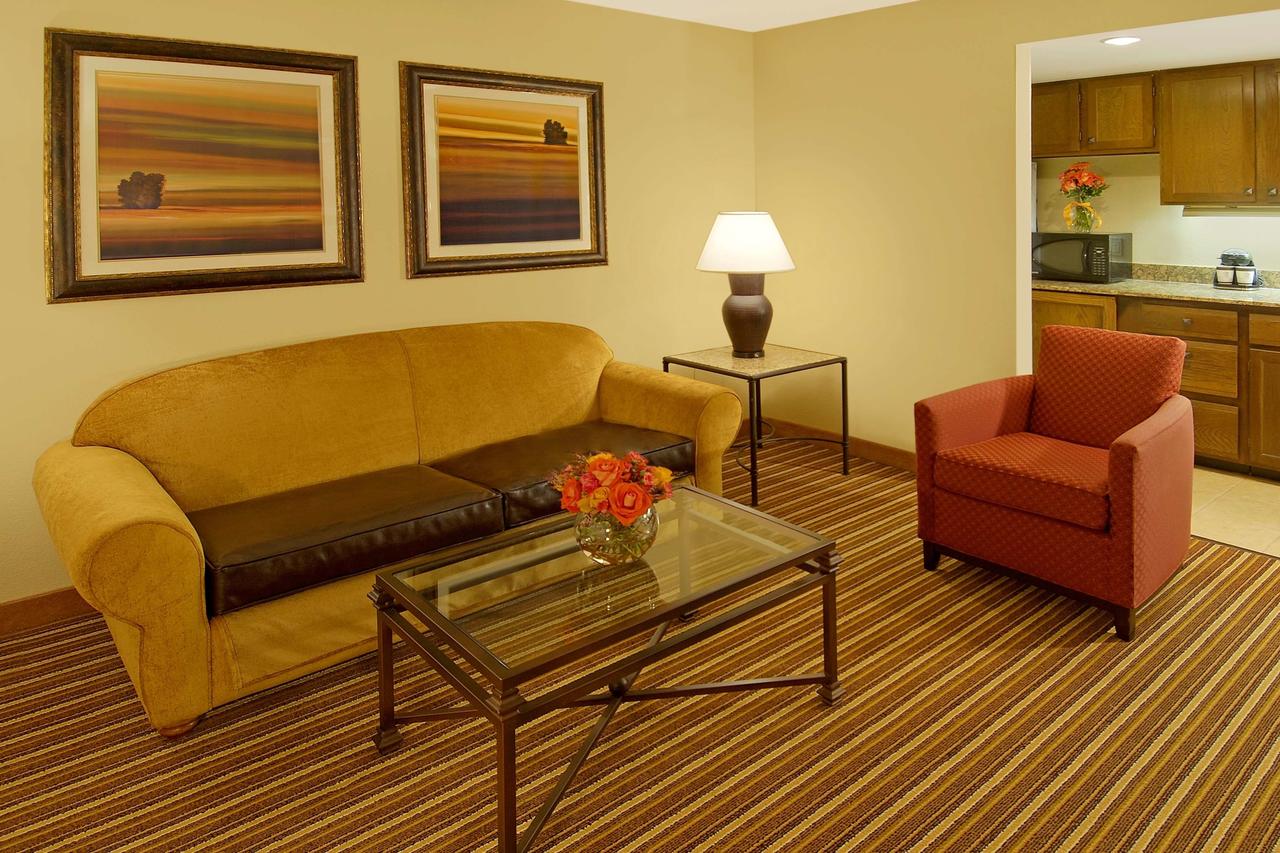 Aksarben Suites Trademark Collection By Wyndham - thumb 0