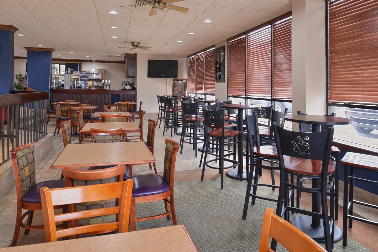 New Victorian Inn & Suites Omaha - thumb 18