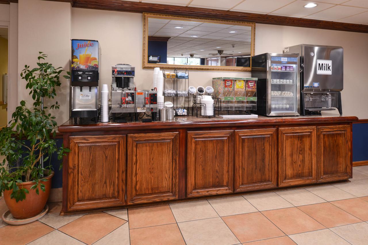 New Victorian Inn & Suites Omaha - thumb 21