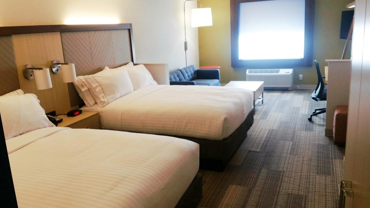 Holiday Inn Express & Suites Pahrump - thumb 10