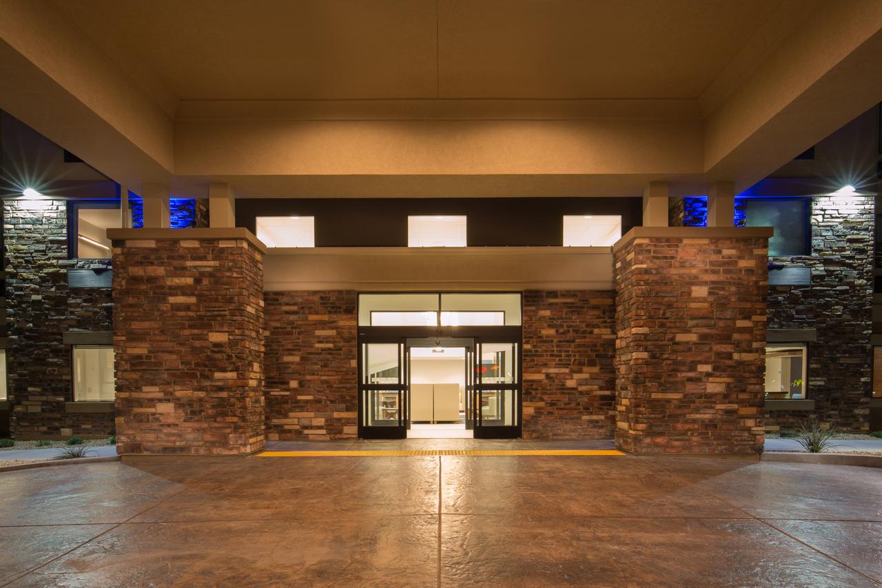 Holiday Inn Express & Suites Pahrump - thumb 33