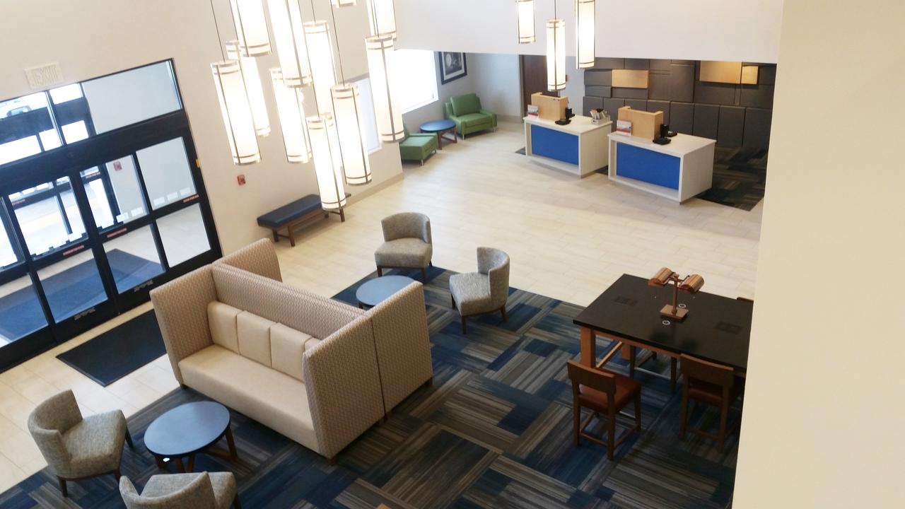 Holiday Inn Express & Suites Pahrump - thumb 17