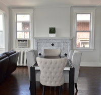 1920s Modern-Chic Colonial - Accommodation Indiana