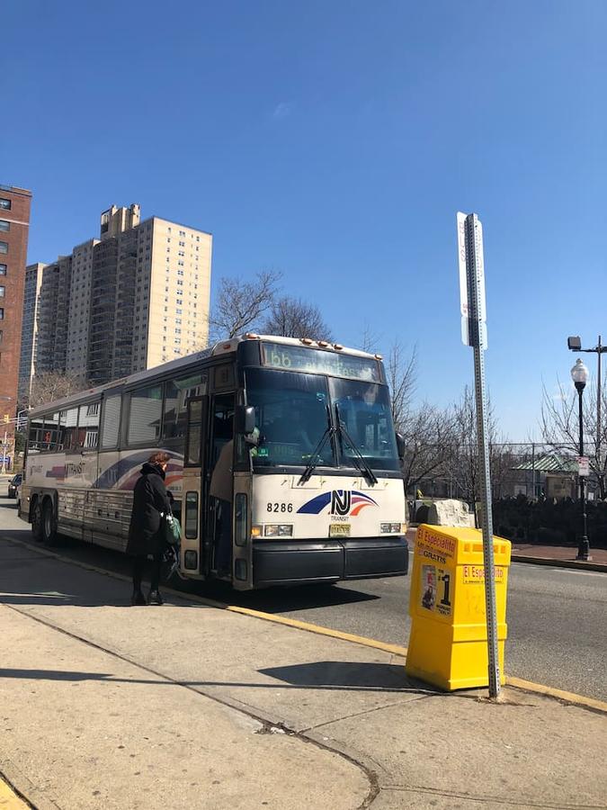 4 Bed 4bath 15Min To NYC.Parking.Balcony NYC View J-1 - thumb 25