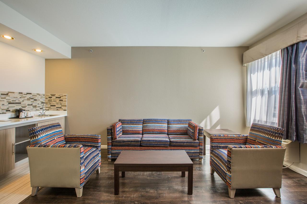 Baymont By Wyndham Albuquerque Airport - thumb 26