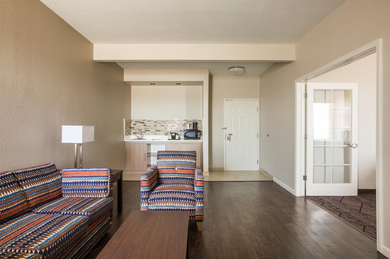 Baymont By Wyndham Albuquerque Airport - thumb 37