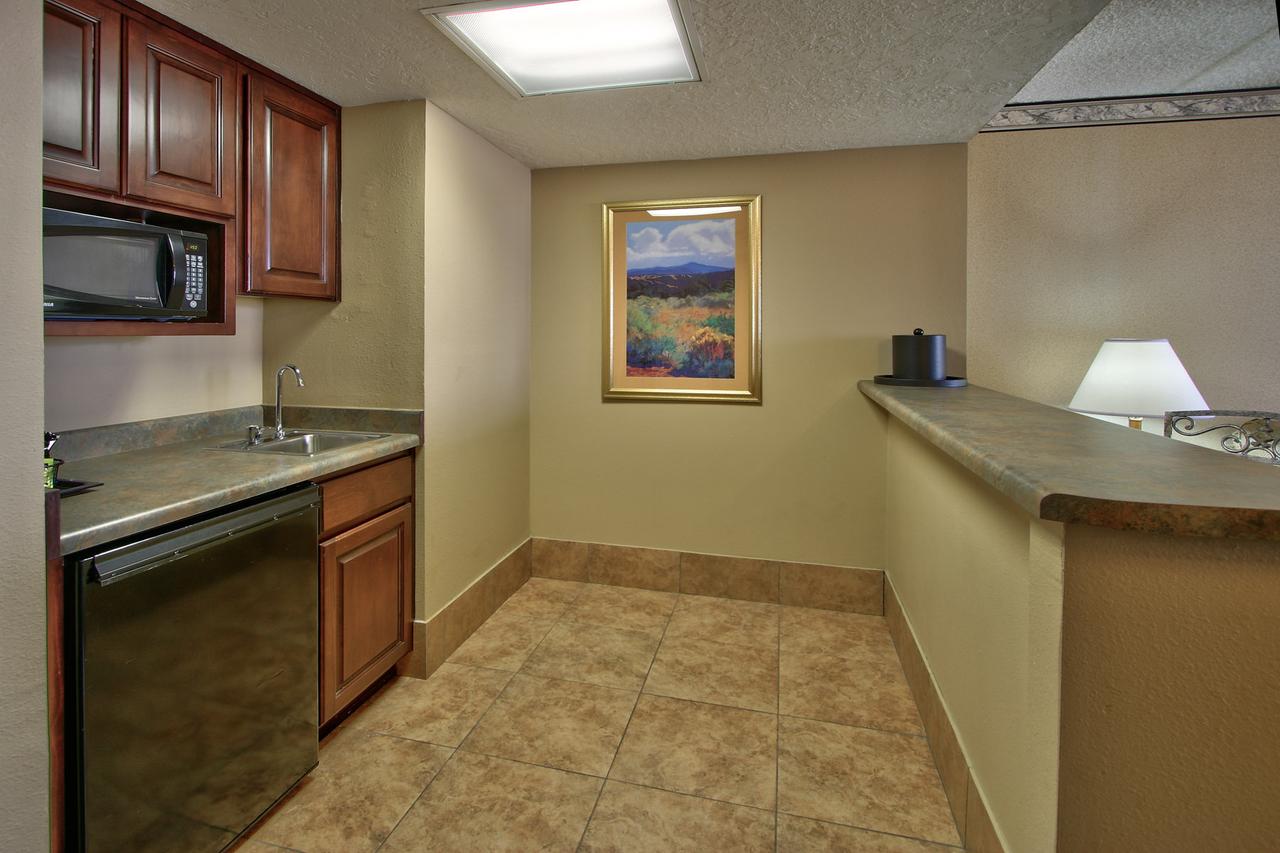 Ramada By Wyndham Albuquerque Midtown - thumb 37