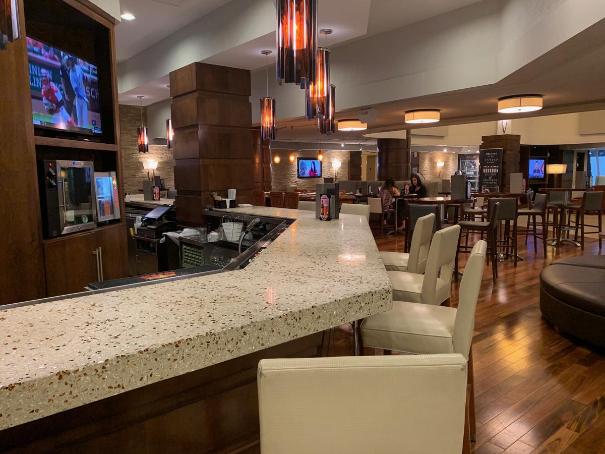 Albuquerque Marriott - thumb 11