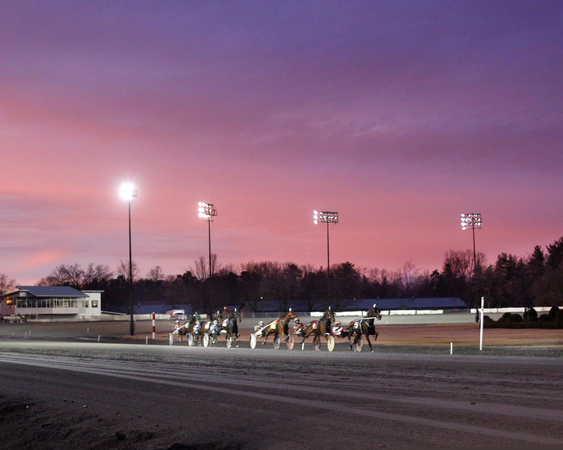 Saratoga Casino Hotel - thumb 30