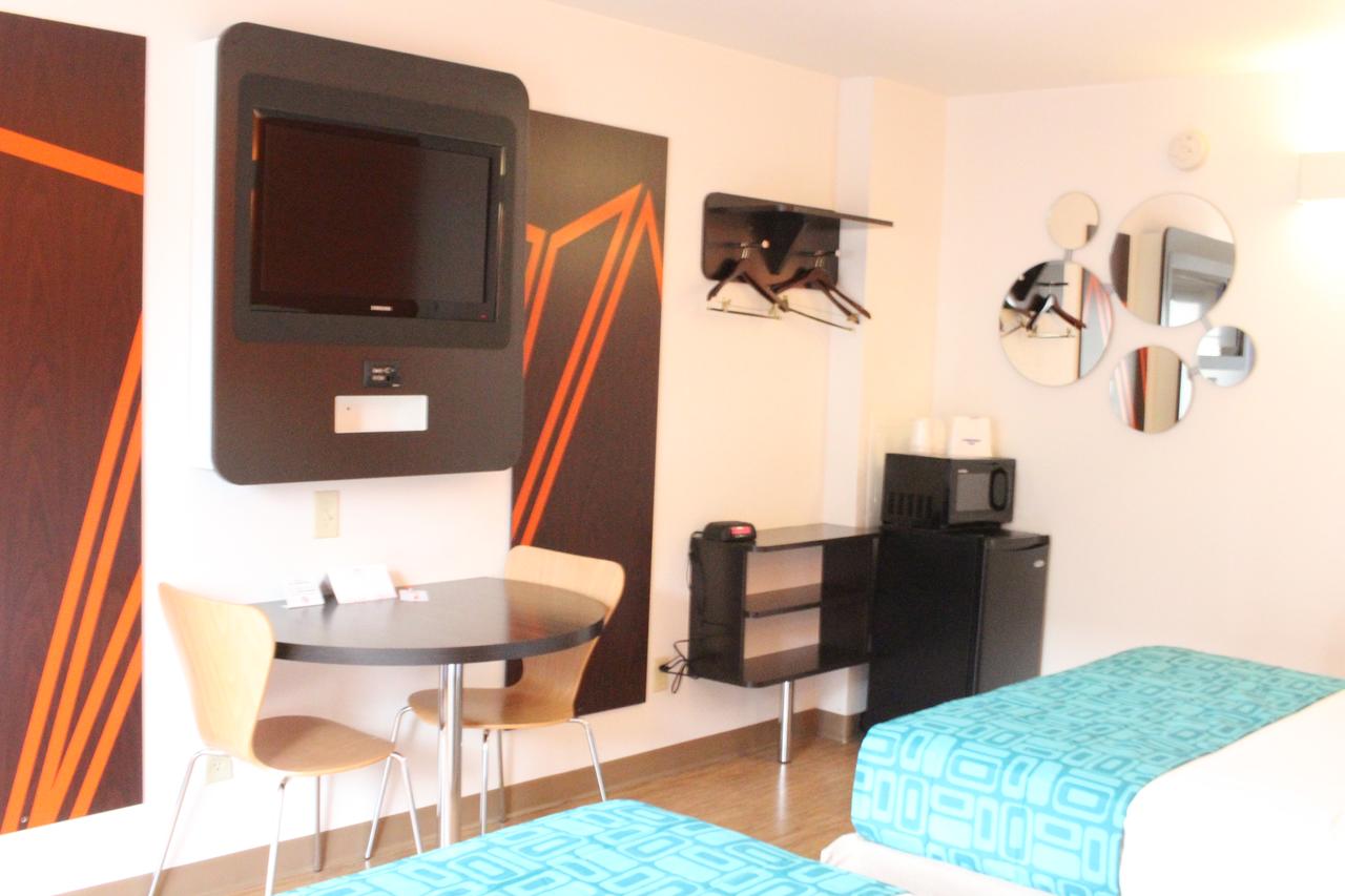 Howard Johnson By Wyndham Lake George - thumb 12