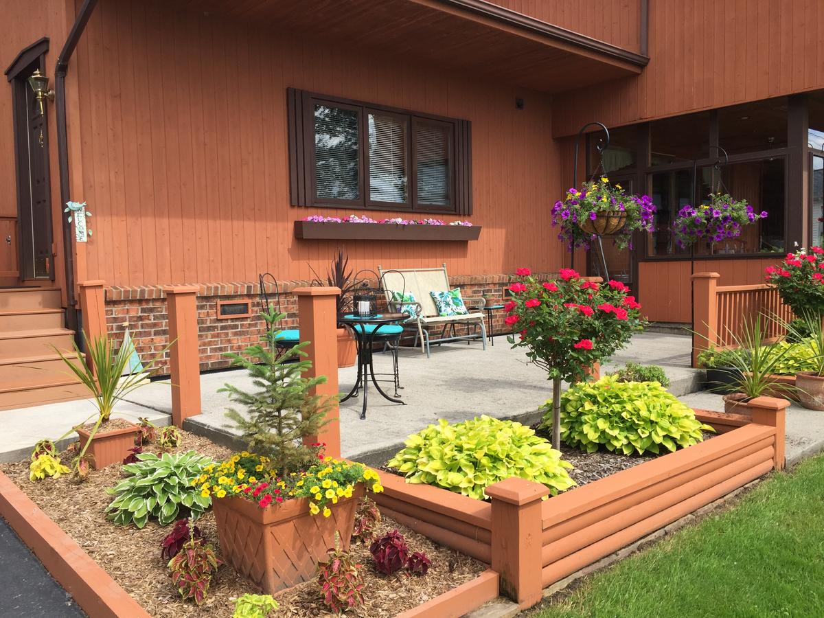 Serenity On The Lake - thumb 1