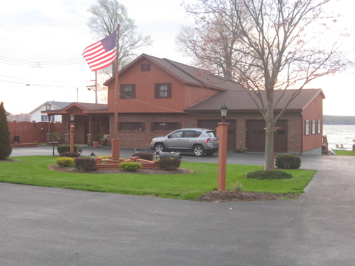 Serenity On The Lake - thumb 14