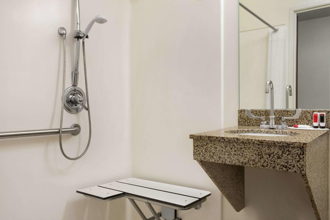 Baymont By Wyndham Buffalo - thumb 27