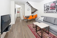 36th Street Midtown East Luxury Duplex Apartment Accommodation Indiana
