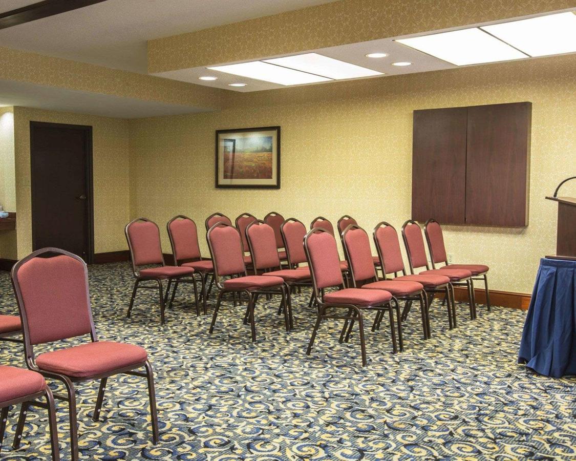 Comfort Suites Outlet Center - thumb 12