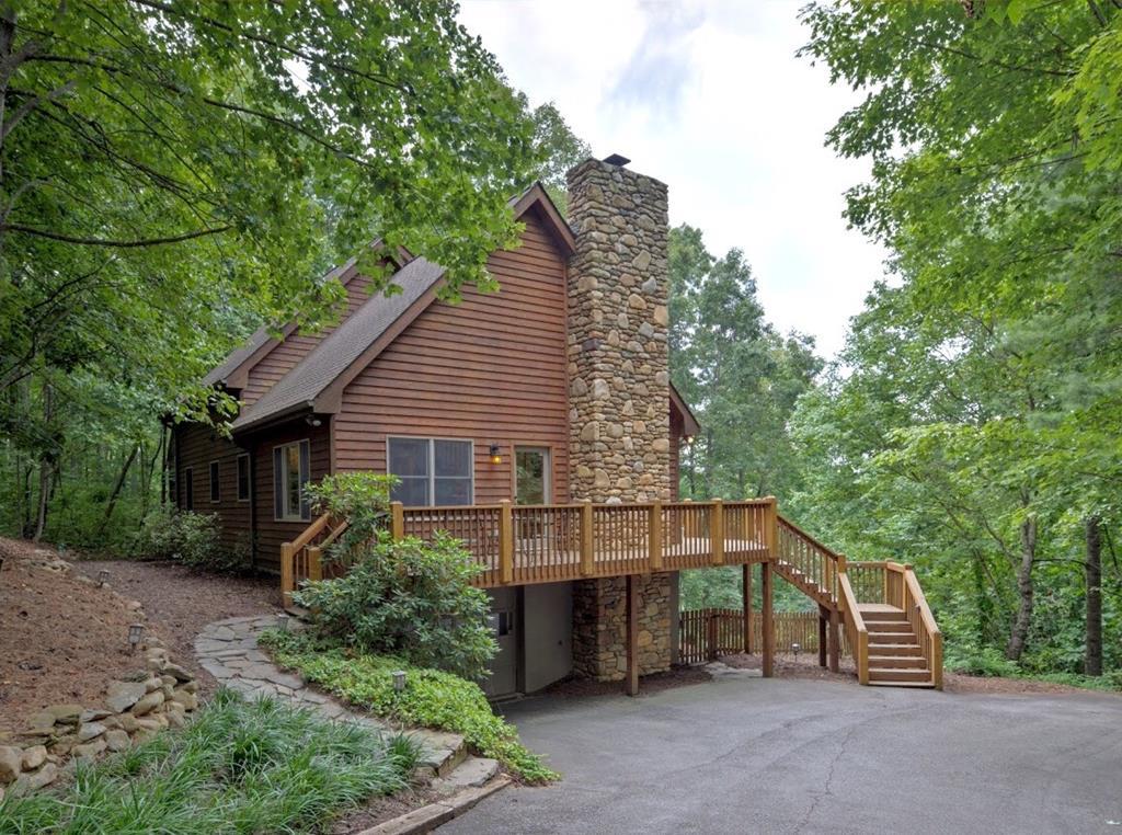 A Mountain Escapade Home - thumb 0