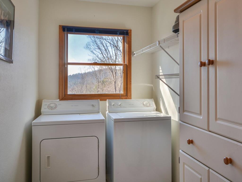 A Mountain Escapade Home - thumb 15