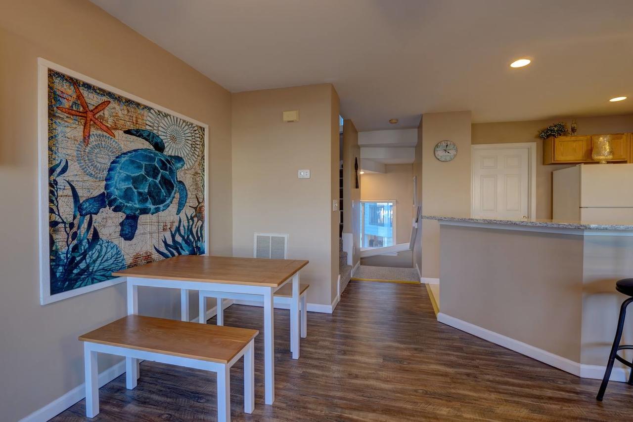 Summertime Vacations Booking NOW! - thumb 9