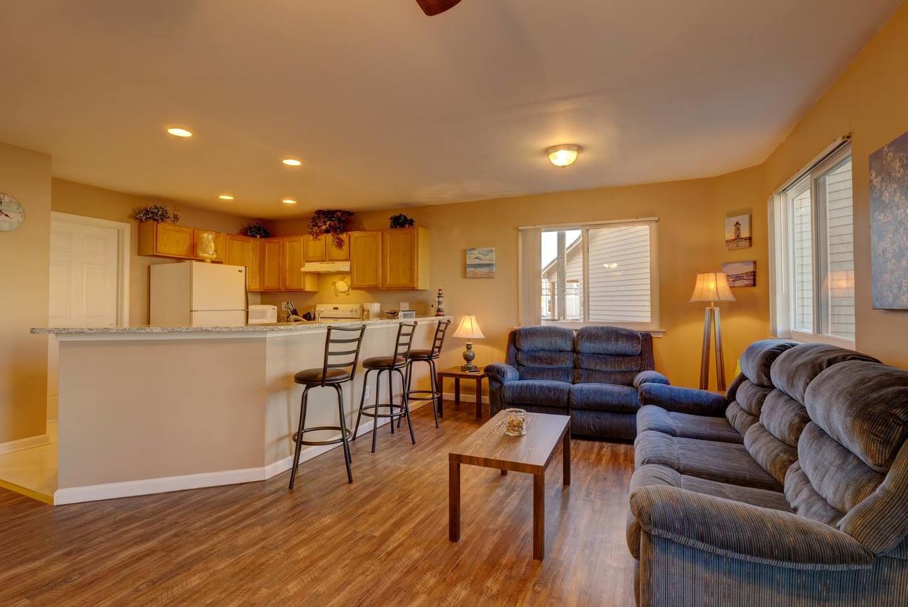 Summertime Vacations Booking NOW! - thumb 27